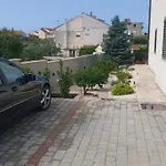 With Swimming Pool Brodarica, Sibenik - 25027 ブロダリツァ