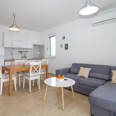 With Swimming Pool Brodarica, Sibenik - 25027 * Brodarica