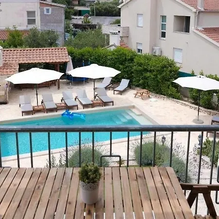 Apartment With Swimming Pool - Sibenik - 25027 Brodarica (Sibenik-Knin)