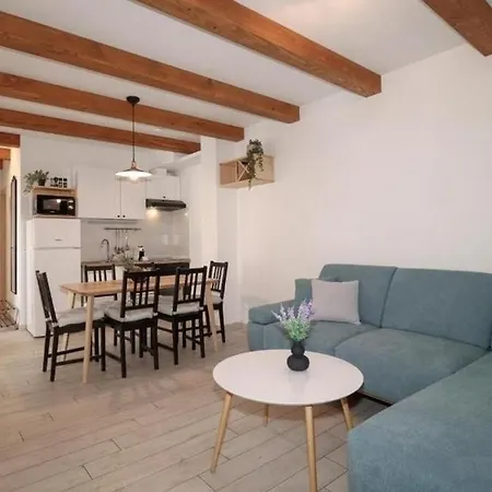 Apartment With Swimming Pool - Sibenik - 25027 Brodarica (Sibenik-Knin)