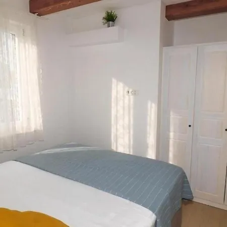 Apartment With Swimming Pool - Sibenik - 25027