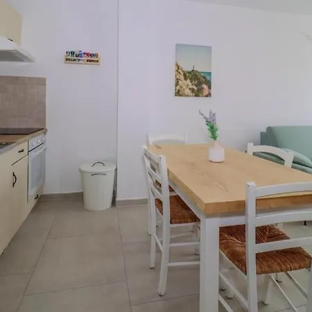 Apartment With Swimming Pool - Sibenik - 25027