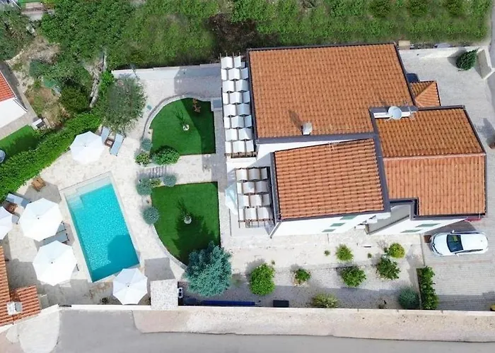 With Swimming Pool Brodarica, Sibenik - 25027 *