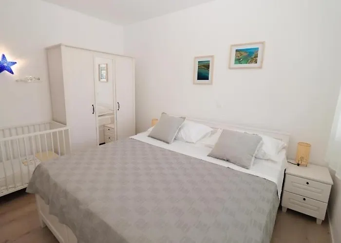 With Swimming Pool Brodarica, Sibenik - 25027 Apartman *