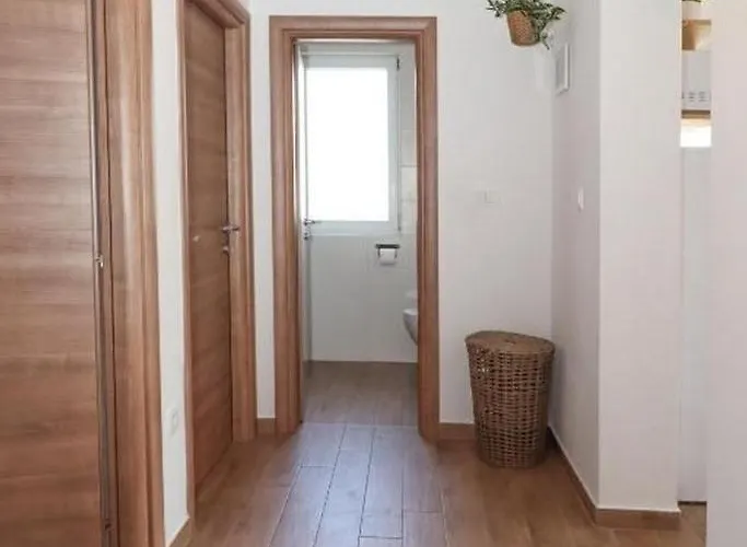 With Swimming Pool Brodarica, Sibenik - 25027 Apartman Brodarica (Sibenik-Knin)