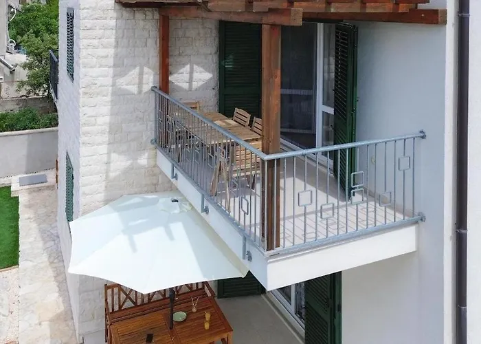Apartman With Swimming Pool Brodarica, Sibenik - 25027 Brodarica