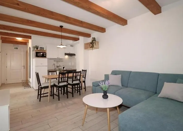 Appartement With Swimming Pool Brodarica, Sibenik - 25027 Brodarica (Sibenik-Knin)