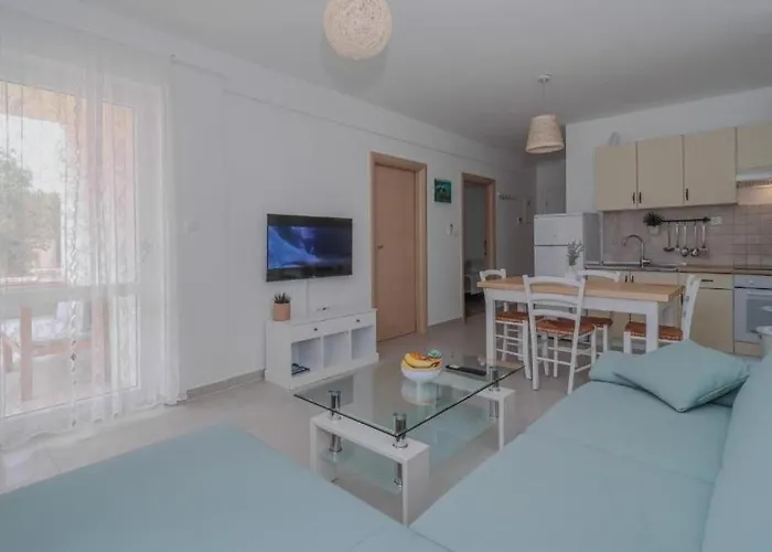Apartman With Swimming Pool Brodarica, Sibenik - 25027 Brodarica (Sibenik-Knin)