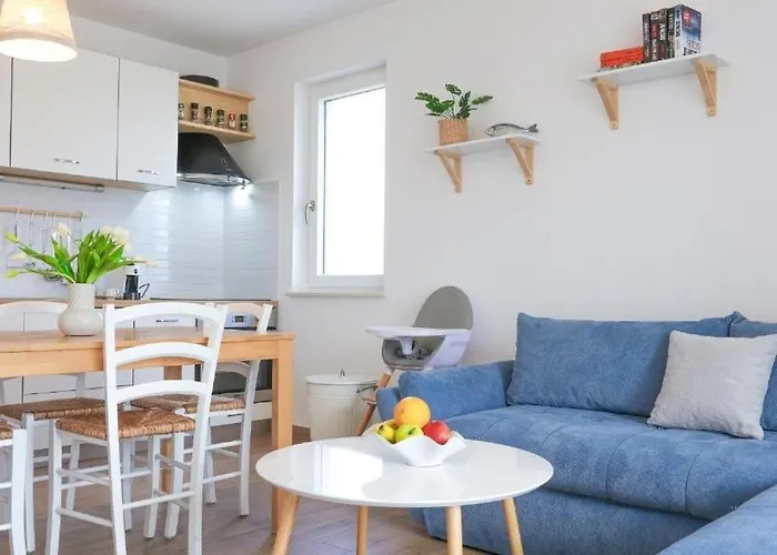 Apartman With Swimming Pool Brodarica, Sibenik - 25027 Brodarica (Sibenik-Knin)