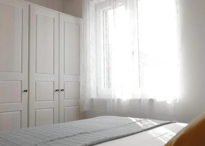 With Swimming Pool Brodarica, Sibenik - 25027 * Brodarica (Sibenik-Knin)