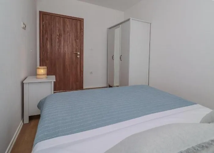 With Swimming Pool Brodarica, Sibenik - 25027 Apartman